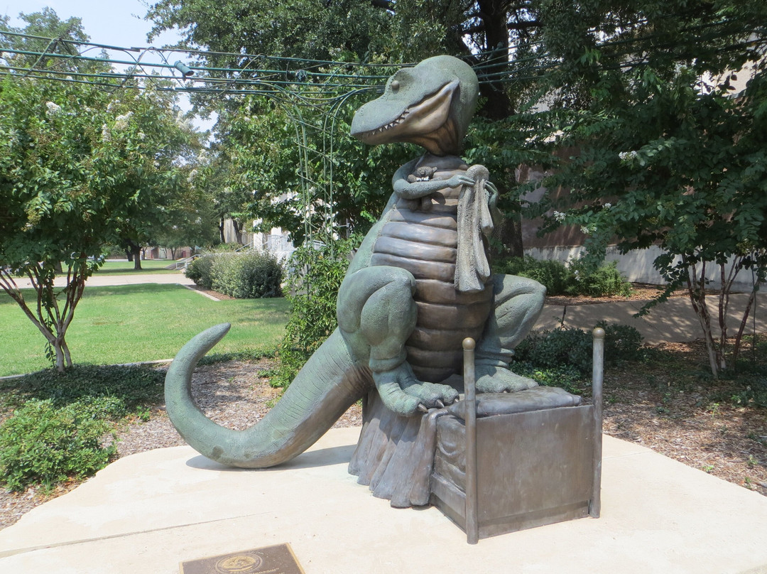 Adamson-Spalding Storybook Garden景点图片