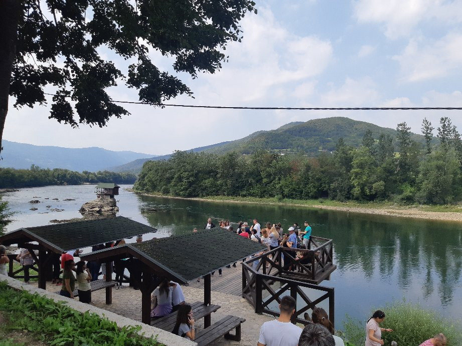 Drina River House景点图片