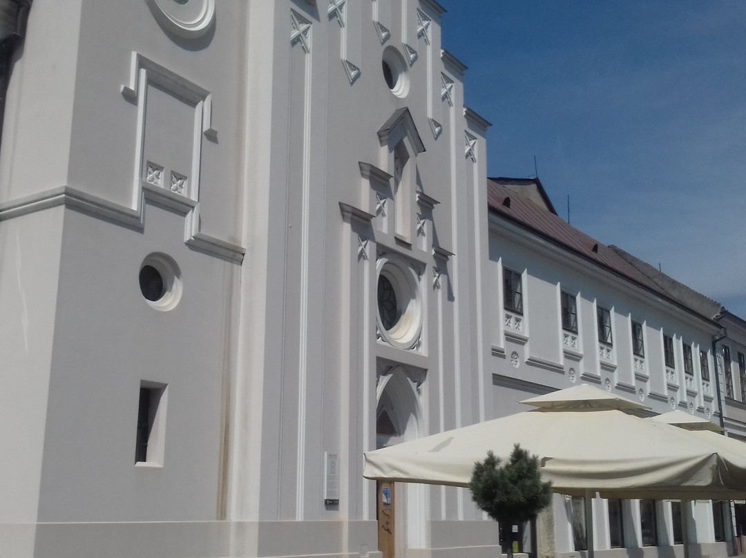 Szent Anna Orsolyarendi Templom Es Kolostor景点图片
