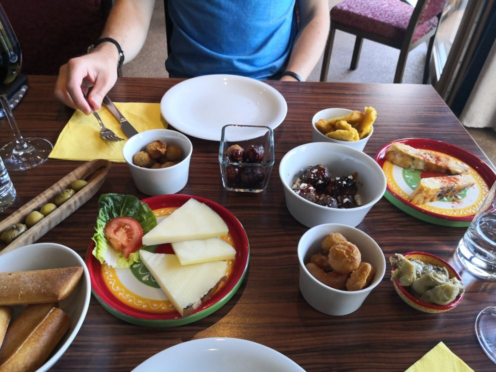 Hinter Den Spiegeln主图