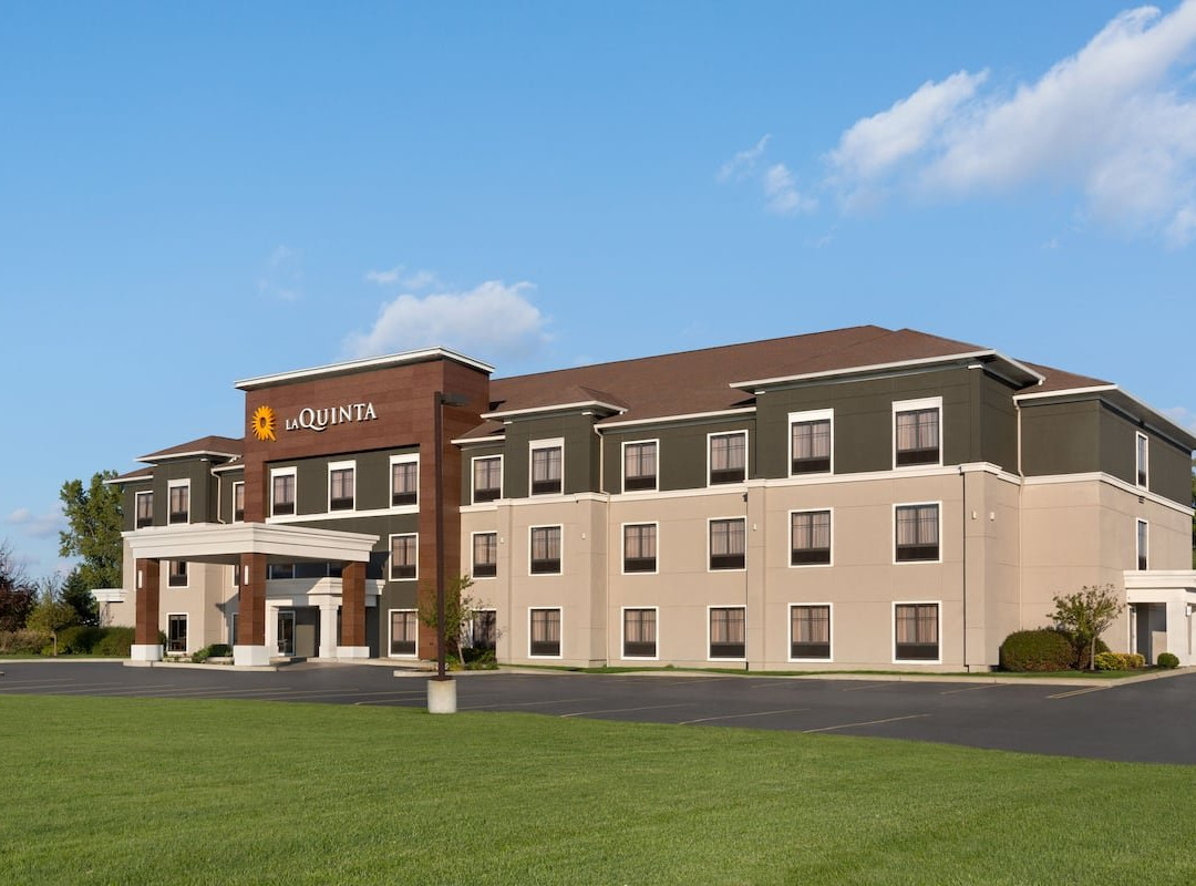 La Quinta Inn & Suites by Wyndham Lackawanna主图