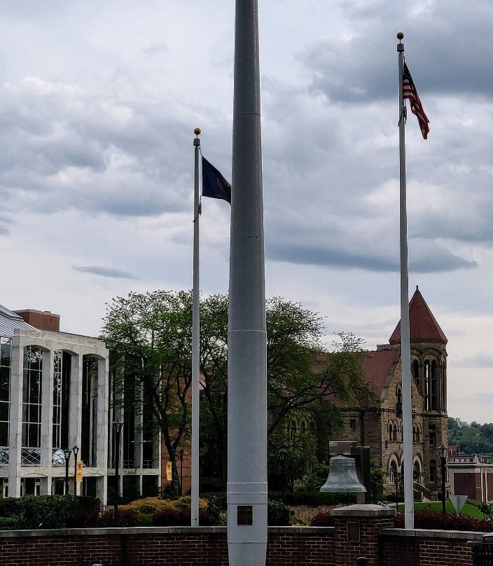 U.S.S. West Virginia Memorial Plaza景点图片