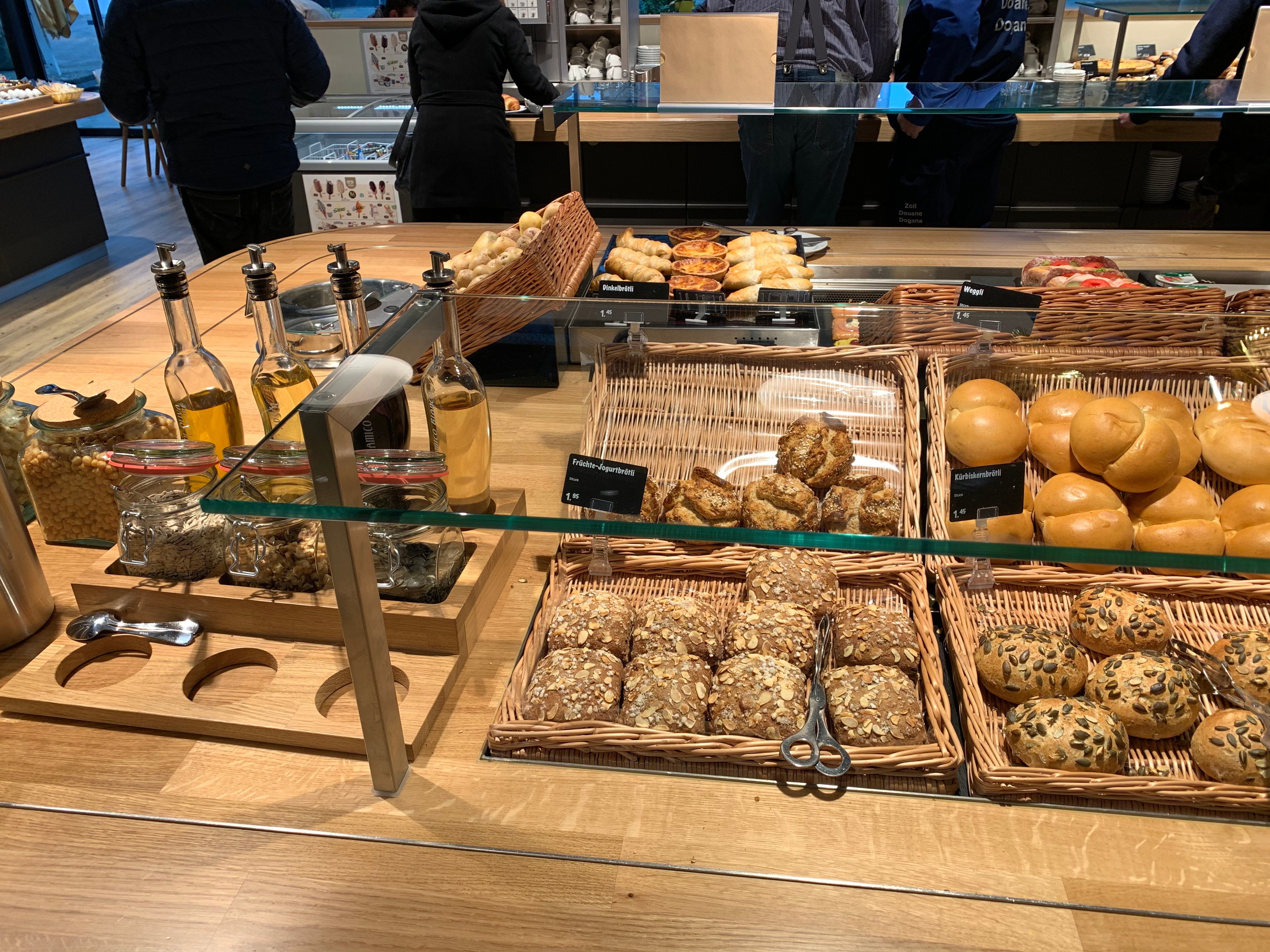 巴斯勒特瑞士优质酒店-餐饮