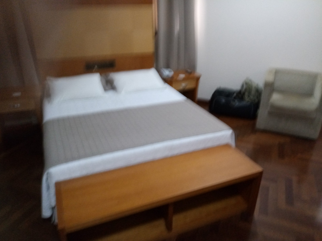 Astron Ponta Grossa Plaza主图