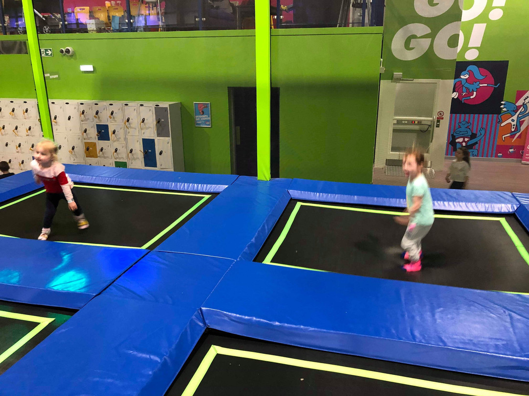 Jump In Trampoline Parks-马瑟尔堡必去景点