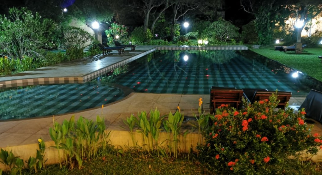 蓝色图尔特乐酒店主图