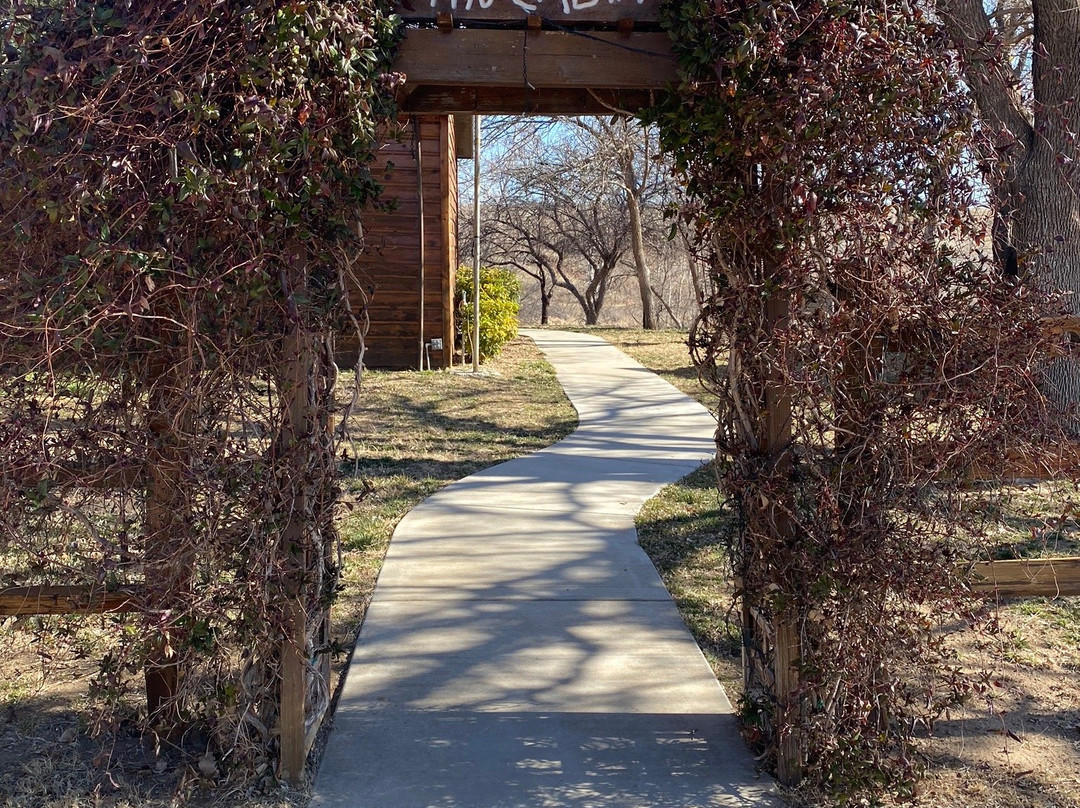 Three Falls Cove Country Inn主图