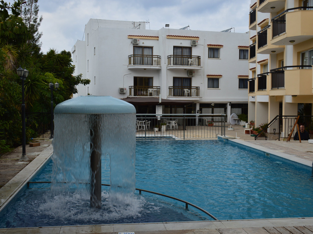 Mariela Hotel Apartments主图