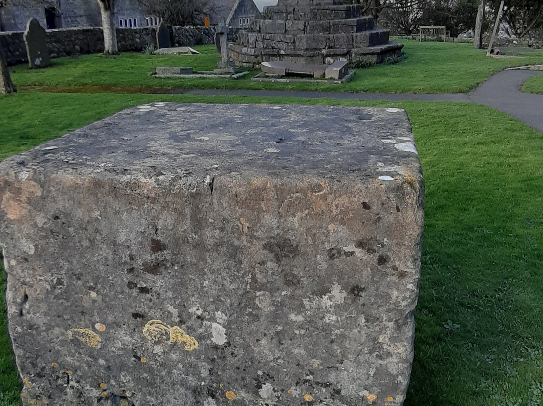Church of St Michael Tower-Dundry必去景点