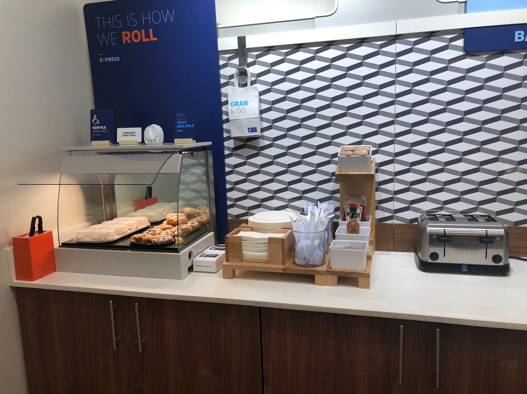 Holiday Inn Express & Suites Albany By IHG主图