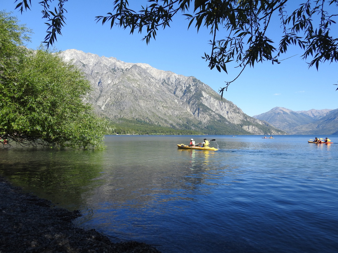 Lake Epuyen景点图片