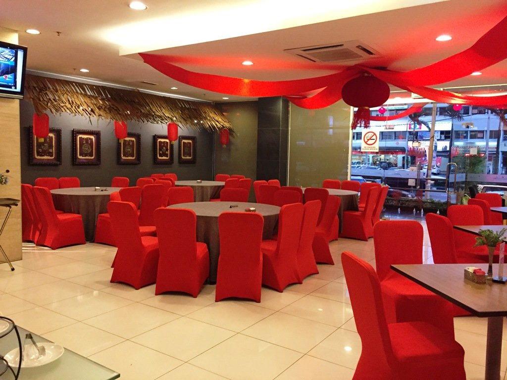 皮内特酒店主图