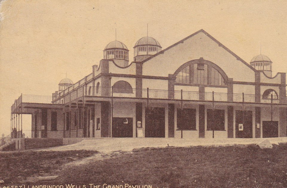 Pavilion Mid Wales-兰德林多德威尔斯必去景点
