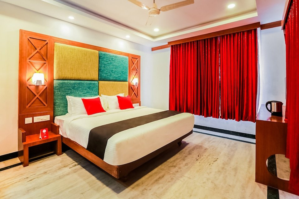 Capital O Hotel Chembarathy Garden