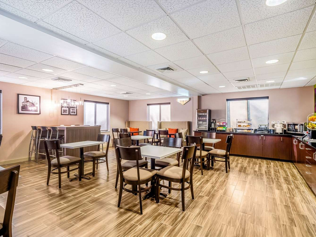 Sleep Inn & Suites Harrisonburg主图