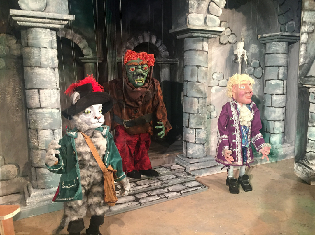 Upfront Puppet Theatre景点图片