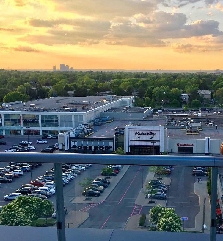 湾景村购物中心-多伦多必去景点