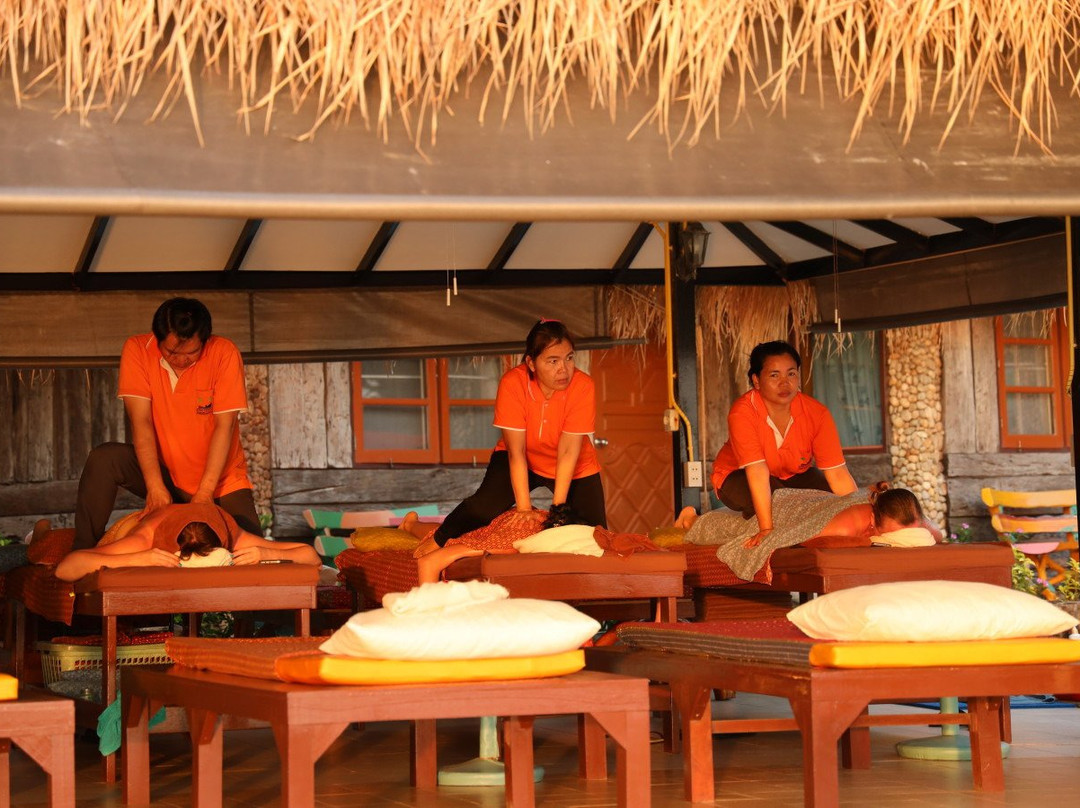 Chai Chet Beach-象岛必去景点