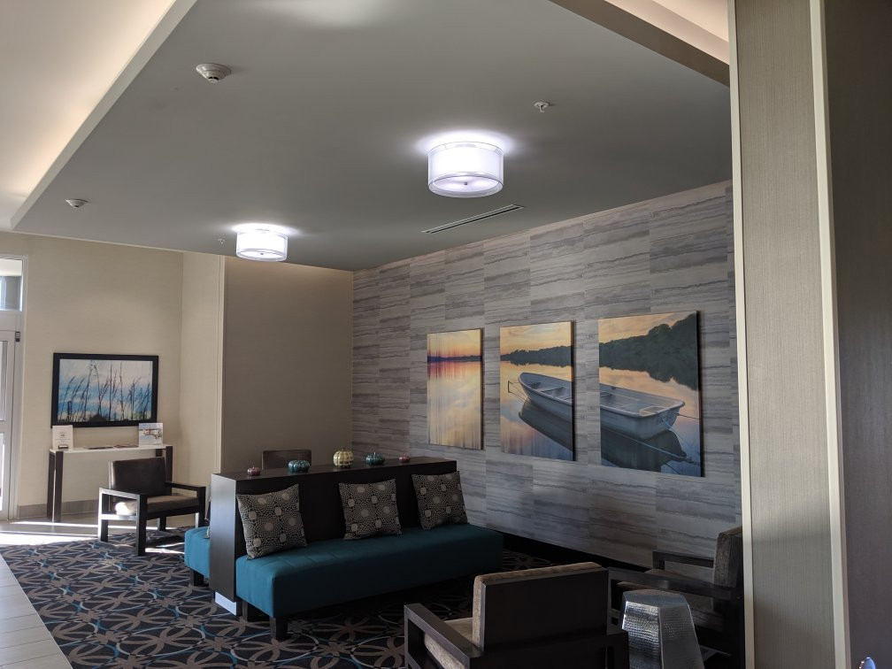 La Quinta Inn & Suites by Wyndham Terre Haute主图