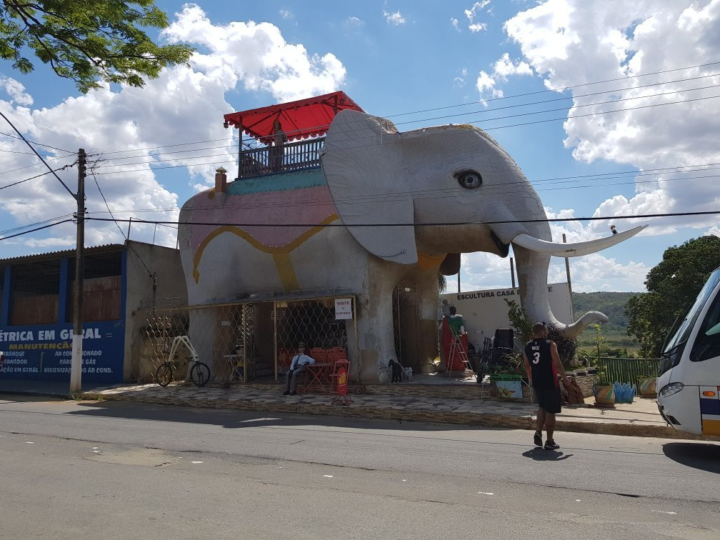 Escultura Casa Elefante-Cordisburgo必去景点