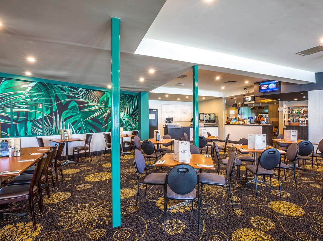 卡莱尔酒店主图