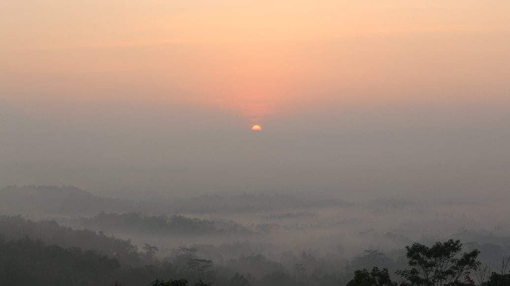 Front One Inn Muntilan主图