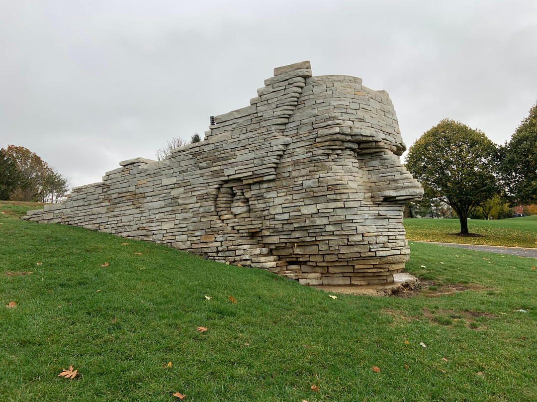 Chief Leatherlips Monument-都柏林必去景点