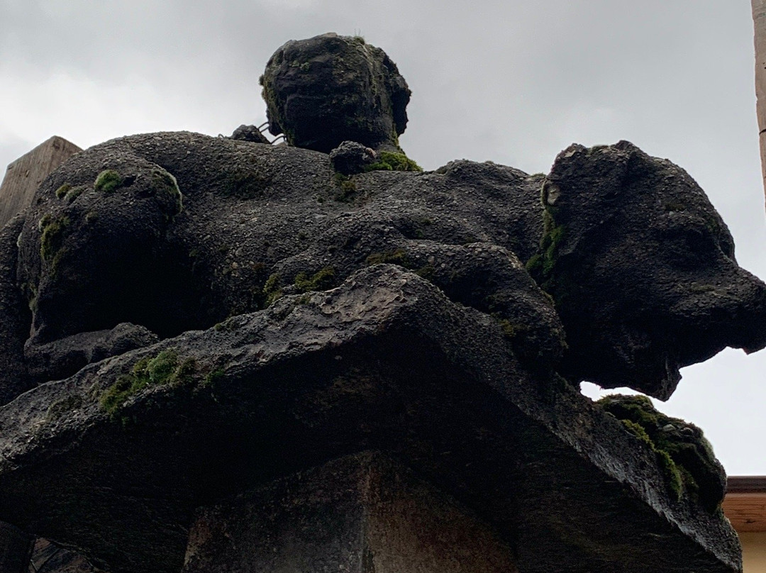 Monumento ai caduti景点图片