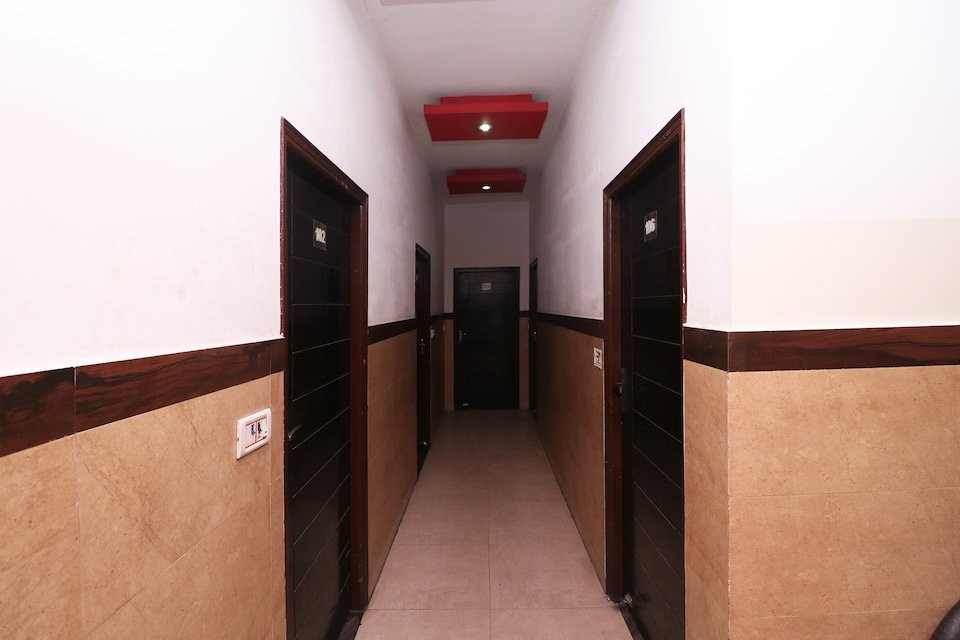 OYO 28423 The Uttam Hotel主图