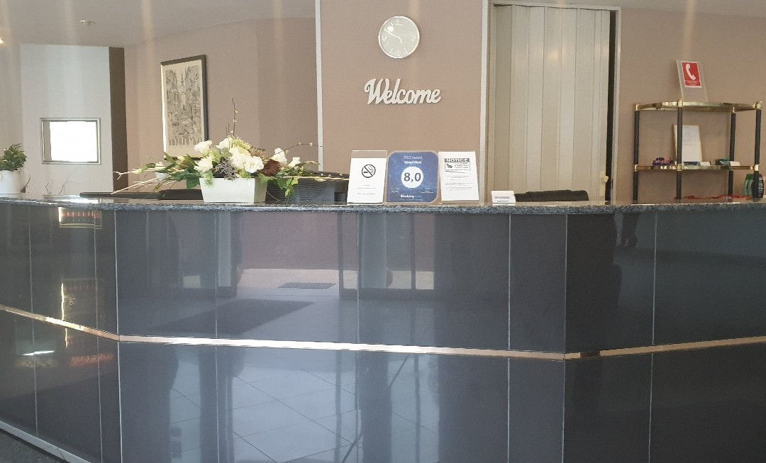 Hotel West主图