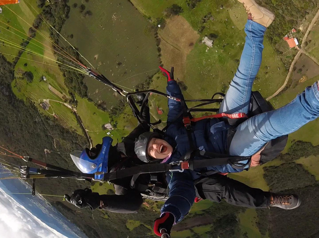 Paragliding Paraiso景点图片