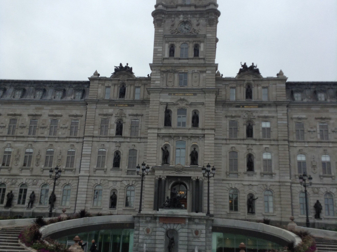 Place de l’Assemblée-Nationale-魁北克市必去景点