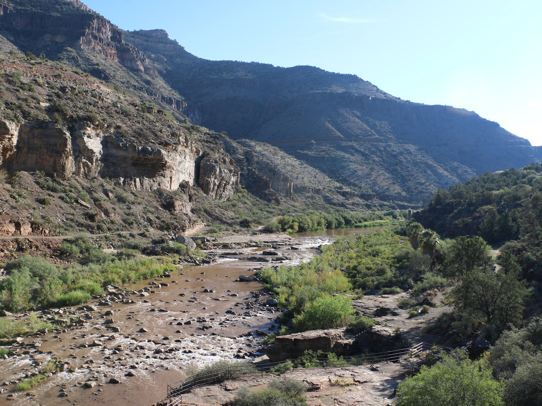 Salt River Canyon Scenic Drive景点图片