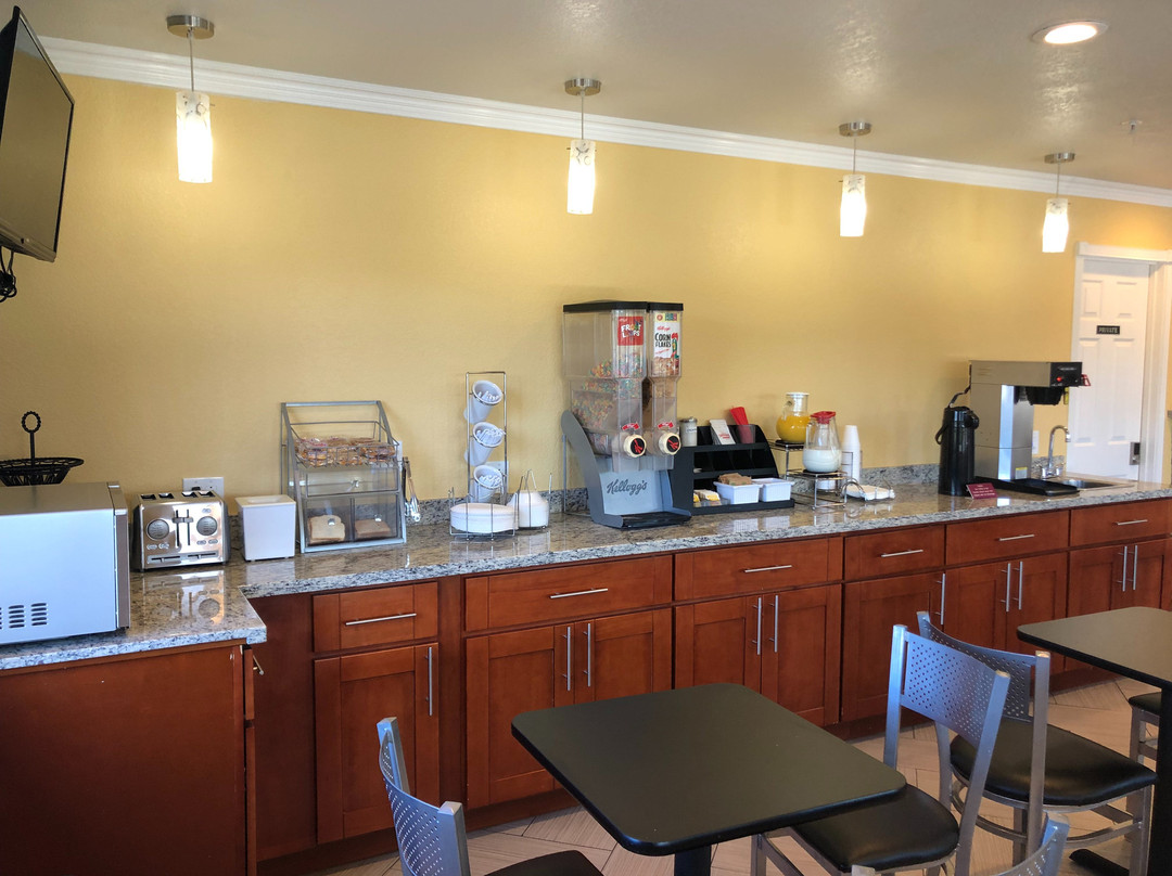 Lake Point Lodge - Clearlake Oaks, CA主图