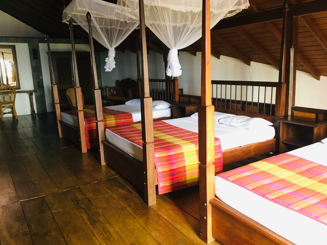 皇家山脉酒店主图