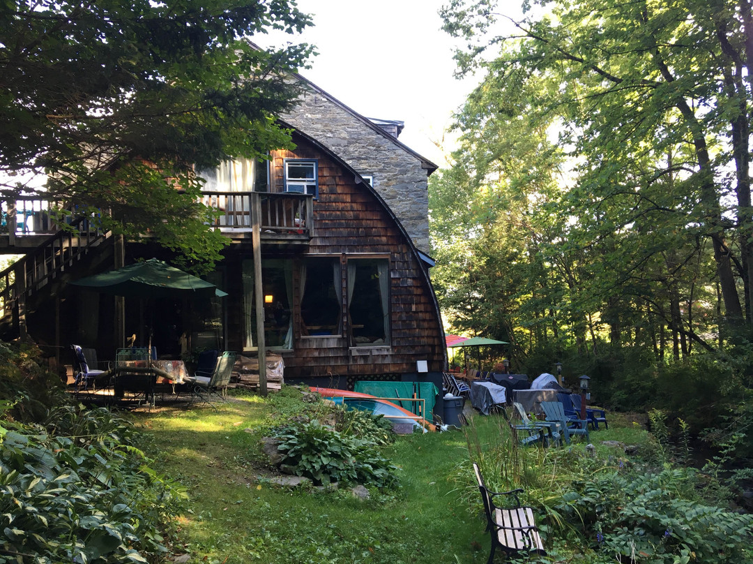 The Inn at Shaker Mill Falls主图