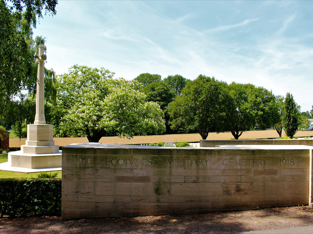Ecoivres Military Cemetery-Mont-Saint-Eloi必去景点