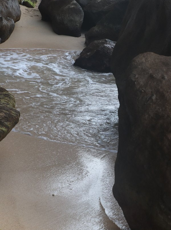 Parc a Boeuf Beach景点图片