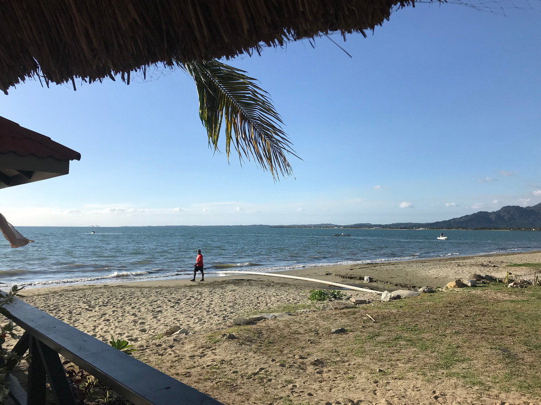 走私者海湾沙滩度假酒店主图