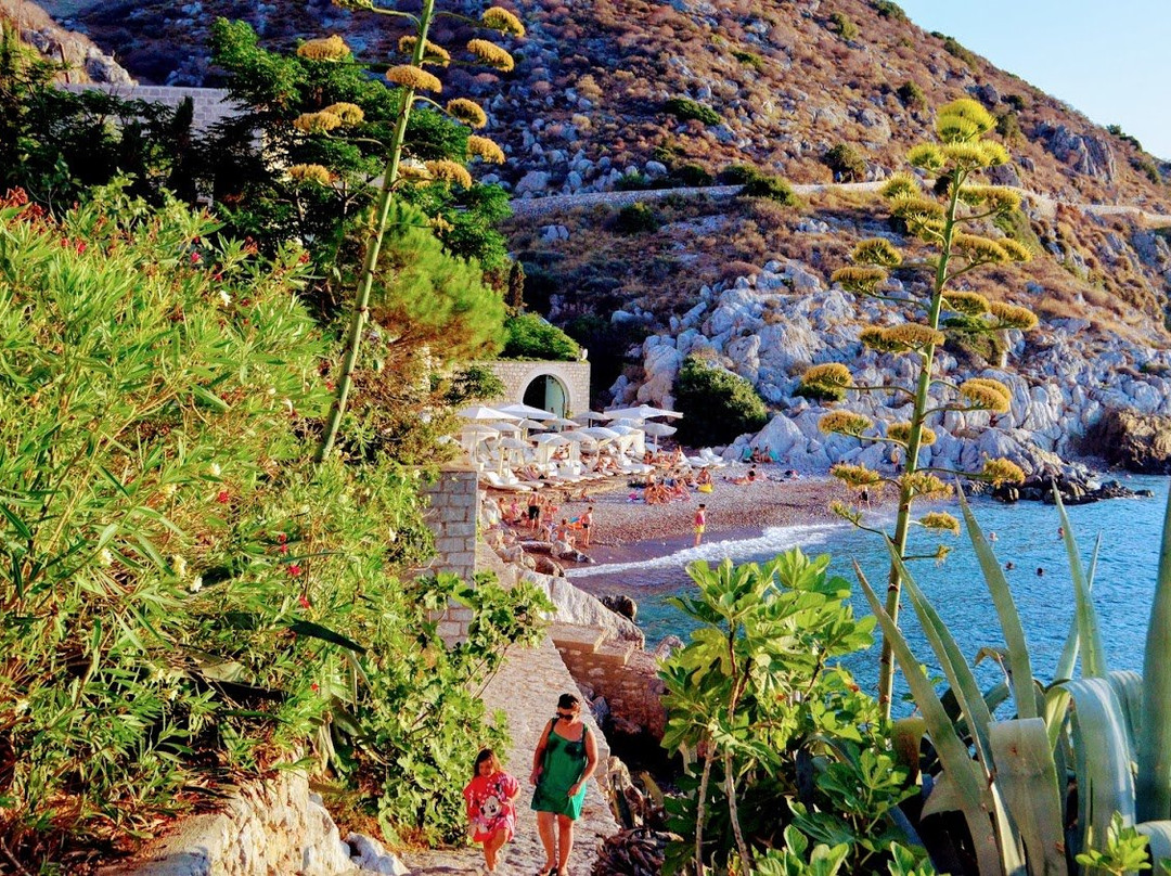 Mikro Kamini-Hydra必去景点