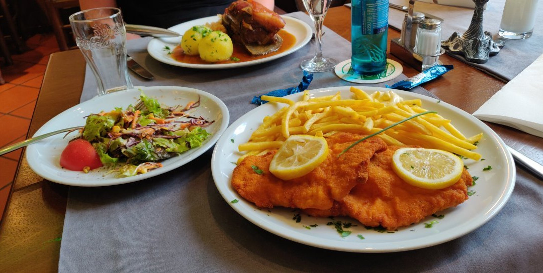 Niedernhausen餐馆和美食-Zum Bierkieser