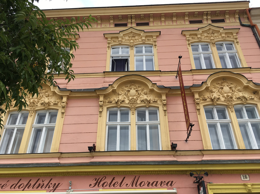 摩拉瓦酒店主图