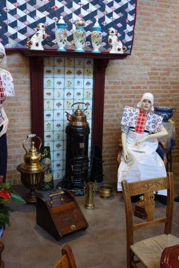 Klederdracht- en Visserijmuseum-斯帕肯堡必去景点