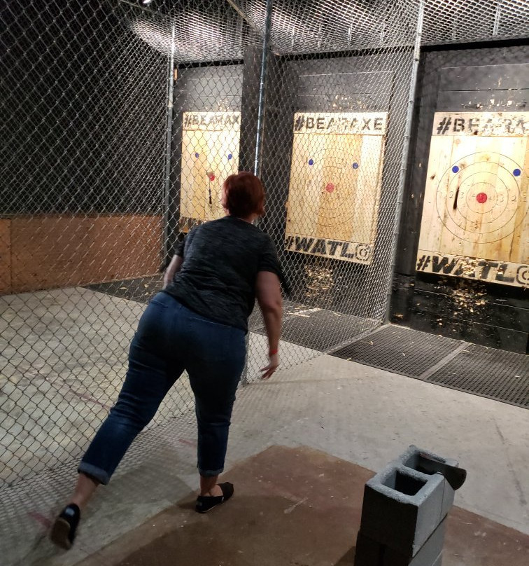 Bear Axe Throwing-普勒必去景点