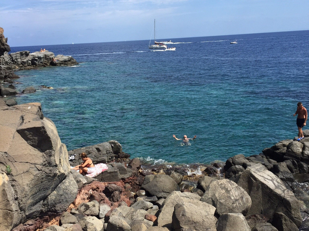 Spiaggia di Cala San Francesco-Capraia Isola必去景点