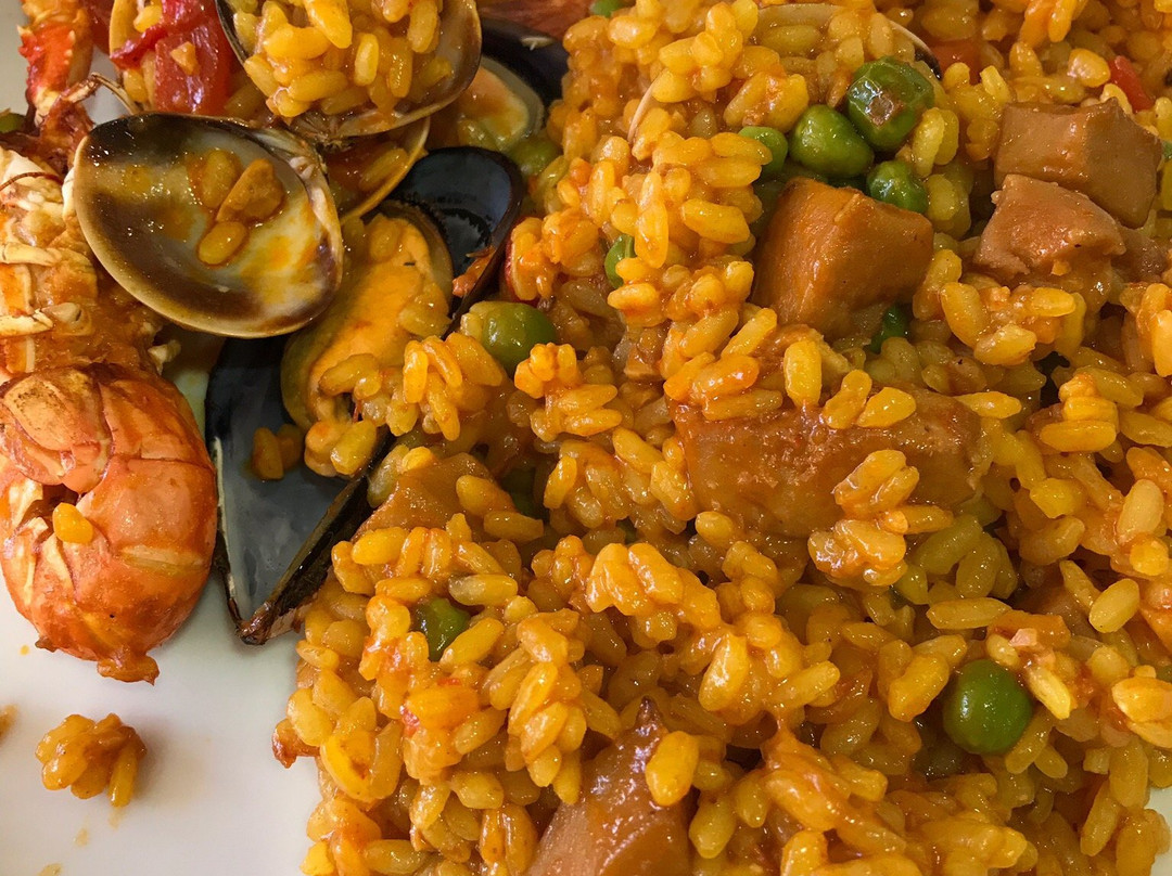 Hotel Fonda Neus主图