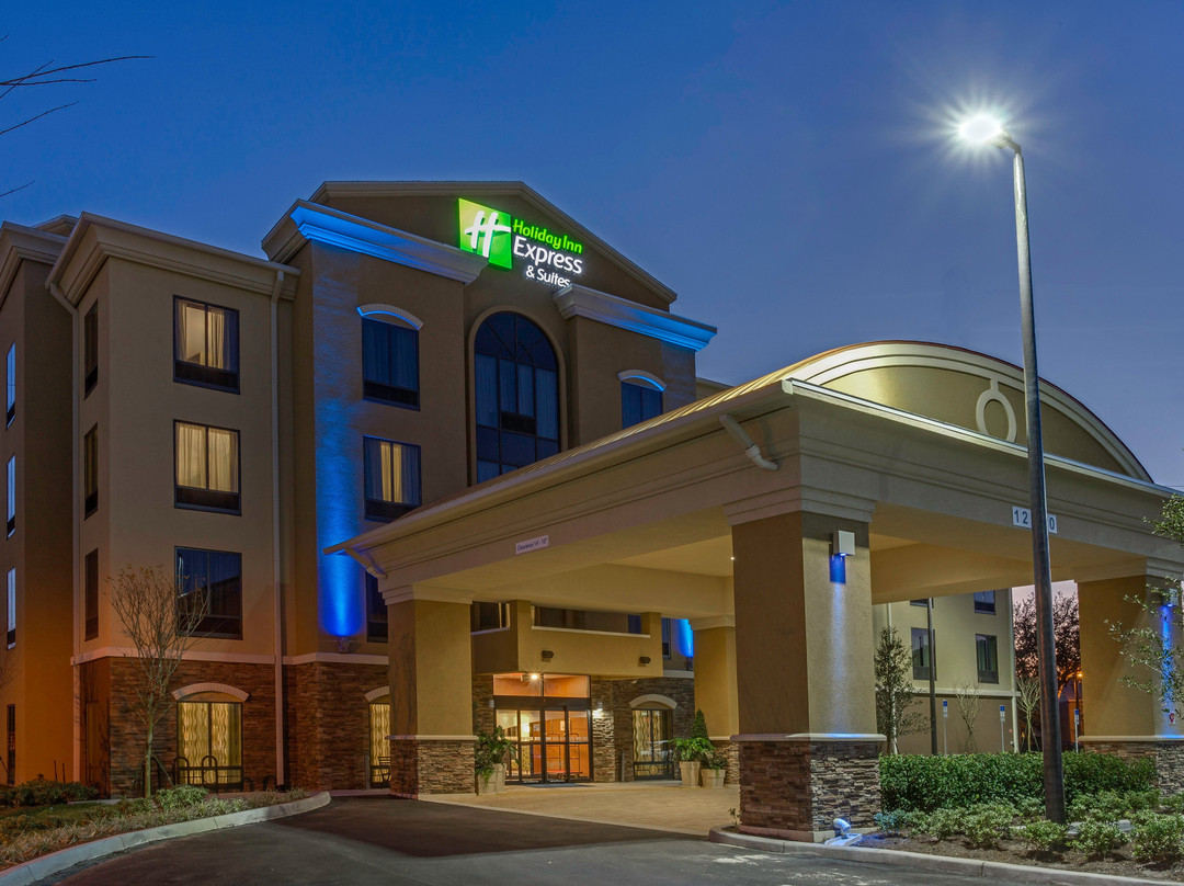 奥兰多东智选假日套房酒店主图