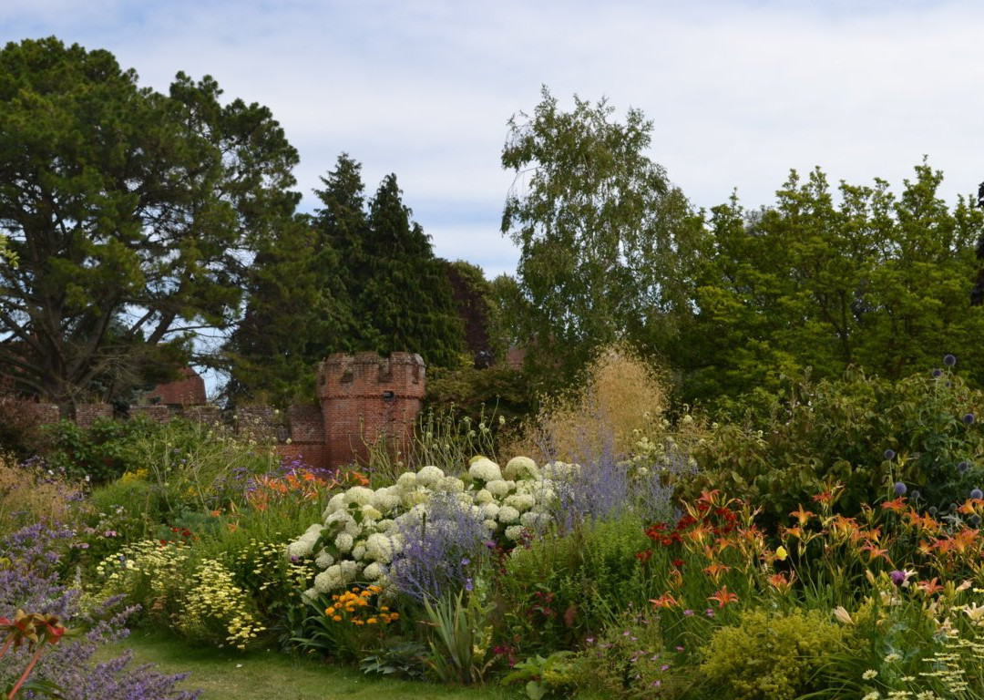 Bishop's Palace Gardens景点图片