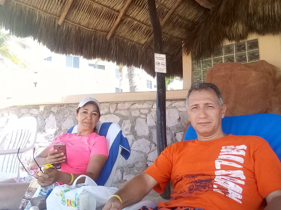 Costa Bonita Condominium & Beach Resort主图