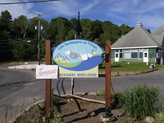 Sainte-Anne-des-Lacs旅游攻略图片